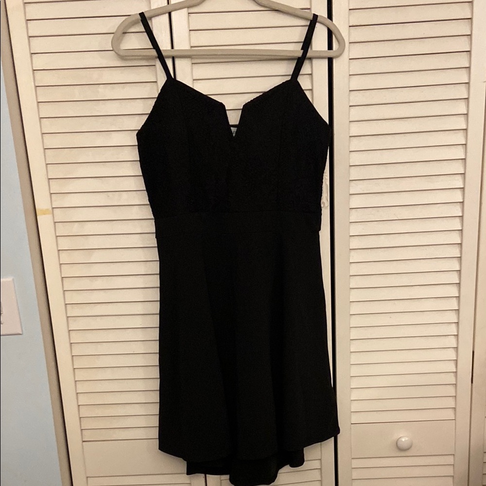 Almost Famous Elegant Black Mini Dress